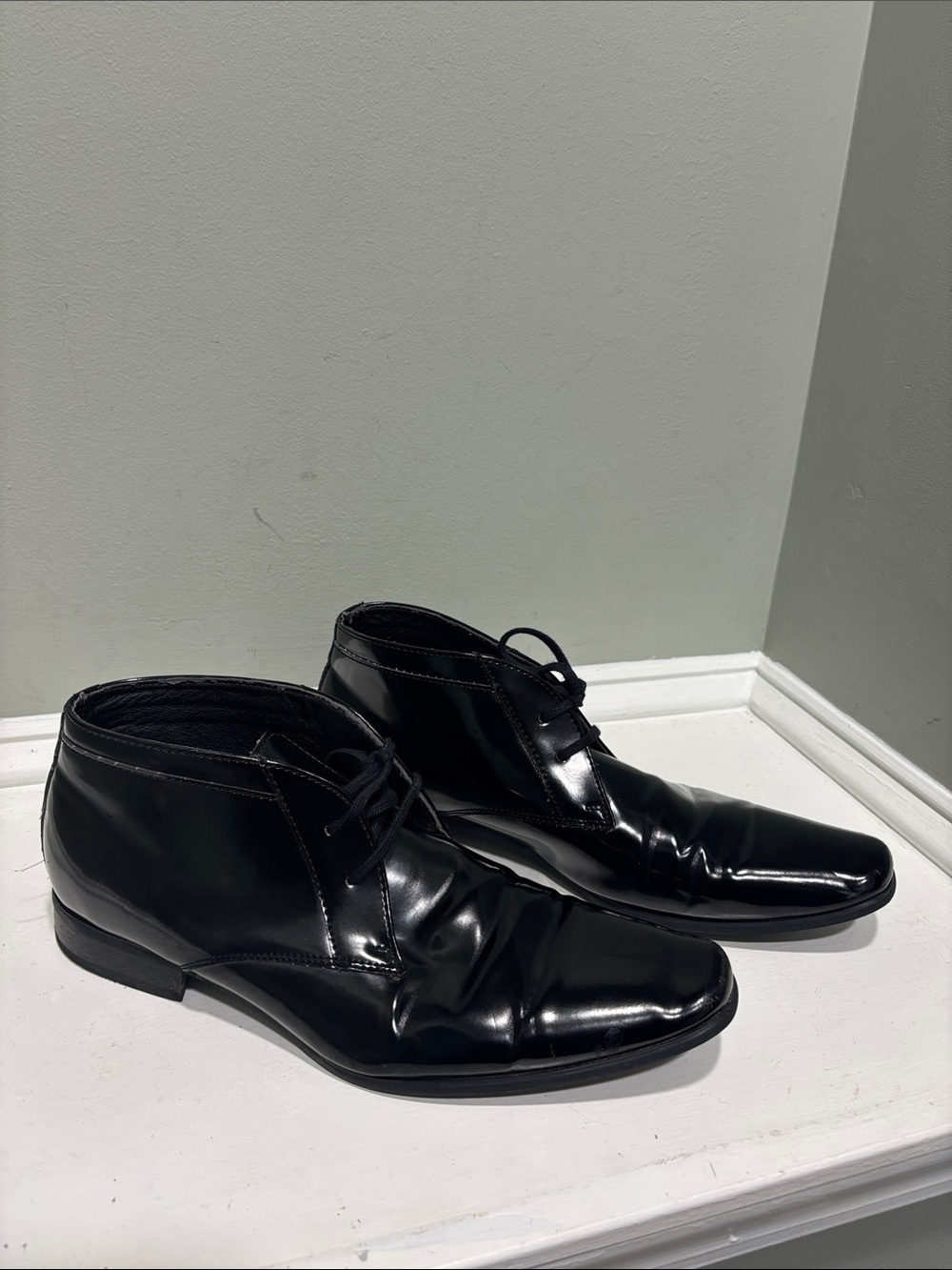 Calvin Klein Black Patent Leather Lace-Up Chelsea Dress Boots-size 10.5